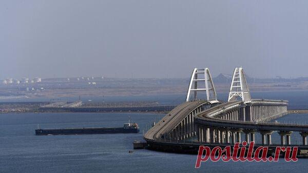 Движение транспорта по Крымскому мосту перекрыли