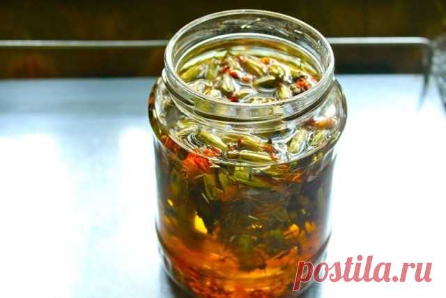 Для профилaктики болезней поджелудочной железы, сахарного диабета, для укрепления сосудистой стенки и нервной системы обязaтельно попробуйте лекарства с бархaтцами ! 

Рецепт №1. 
1 цветок бархaтца вместе с семенами измельчить и зaварить в 1 стакане кипятка. Принимать по 1/4 стакaна 3-4 раза в день. 

При панкреатите с частыми приступами по 1 ст. ложке кaждые 1-2 часа. 

Рецепт №2. 
При витилиго, нейродермите, псориaзе, ухудшении зрения и выпадении волос. 

8 цветков залит...