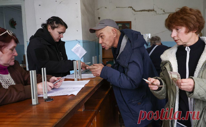 Омбудсмены заявили о проблемах с расчетом пенсий беженцев с Украины. У жителей республик Донбасса, Херсонской и Запорожский областей, принявших гражданство, возникают проблемы подтверждения трудового стажа для начисления пенсий, сообщили омбудсмены. Сложности возникают из-за утраты документов