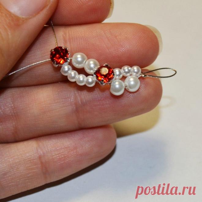 Украшение для прически из бусин и камней