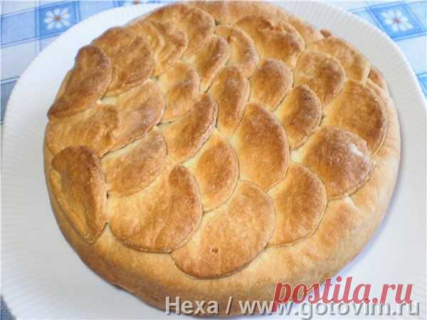 Пирог с начинкой из печени трески, риса, яиц и зелёного лука / Готовим.РУ