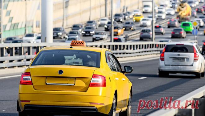 Владелец таксопарка уволит водителя, высадившего бойцов СВО после беседы о "Крокусе". В Москве владелец парка решил уволить таксиста после того, как у водителя возник конфликт с участниками СВО. Об этом сообщает ИА "Регнум". В беседе с журналистами мужчина сообщил, что накажет работника. Соответствующее решение ...