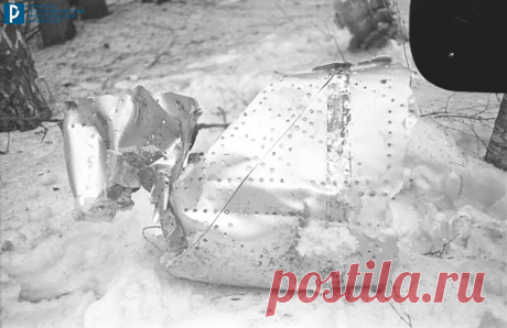 Госархив впервые опубликовал фотографии с места гибели Юрия Гагарина РИА Новости. Российский государственный архив научно-технической документации (РГАНТД) опубликовал фотографии с места гибели первого в мире космонавта Юрия Гагарина. РГАНТД уточнил в своем Telegram-канале, что показал эти снимки впервые. На опубликованных кадрах запечатлен фрагмент фюзеляжа учебно-тренировочного истребителя МиГ-15, на котором летчик выполнял полет. Трагедия произошла 27 марта 1968 года. У...