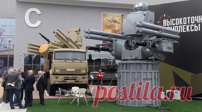 «Поражение всех видов целей»: чем уникален морской зенитный ракетно-артиллерийский комплекс «Панцирь-М». По совокупности характеристик корабельный зенитный ракетно-артиллерийский комплекс (ЗРАК) «Панцирь-М» будет востребованным на протяжении не менее десяти лет, заявили в холдинге «Высокоточные комплексы». «Панцирь-М» — единственное средство ПВО с однопостовым боевым модулем, в состав которого входят артиллерийское, зенитно-ракетное вооружение и система управления. Комплекс способен поражать…