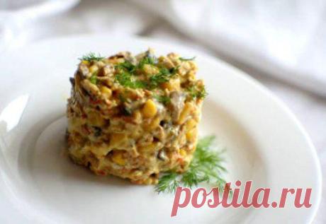 Салат с кукурузой и грибами