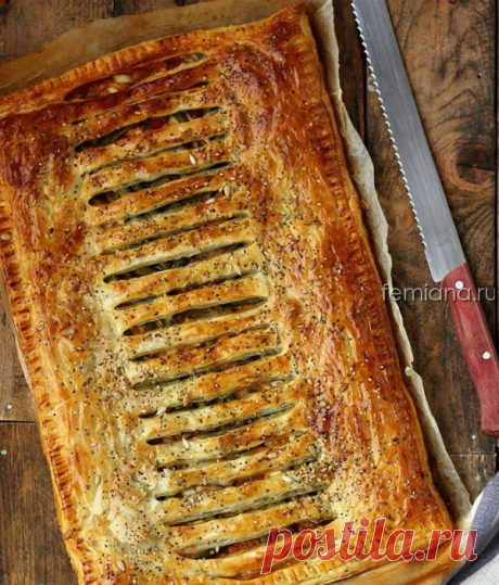 Простой и вкусный слоеный пирог с рыбными консервами | FEMIANA