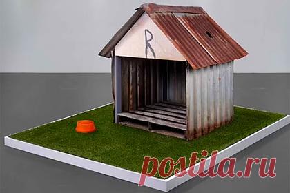 Пробитую метеоритом собачью будку продадут за 22 миллиона рублей. Метеорит упал на собачью будку в Коста-Рике в 2019 году и пробил крышу. В результате падения небесного тела собака не пострадала. Владельцы животного выставили поврежденную будку на аукцион. Ожидается, что она будет продана по цене до 300 тысяч долларов (22,4 миллиона рублей).