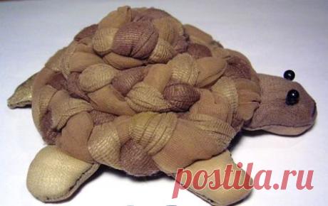 Черепаха из старых колготок