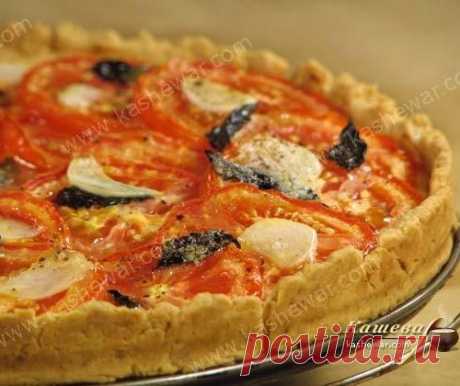 Пирог с помидорами и базиликом.