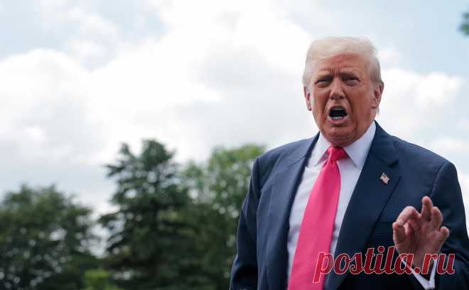 CNN опубликовал кадры, подтверждающие давнюю связь Трампа и Эпштейна. Архивные кадры подтверждают, что американский банкир Джеффри Эпштейн присутствовал на второй свадьбе ныне президента США Дональда Трампа — с актрисой Марлой Мейплз в 1993 году, сообщает CNN.