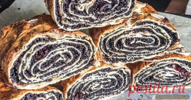 Маковый рулет из лаваша для Пасхи :: социальная сеть родителей http://forumroditeley.ru/viewtopic.php?t=8113
Рулеты с маком отлично получаются из лаваша, когда нет необходимости долго возиться с ингредиентами. Особенно это актуально перед Пасхой, когда все заняты приготовлениями к торжеству, а наличие блюда с маком просто необходимо!