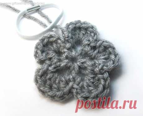 Little Crochet Flower easy  free pattern — Gifts shop blog