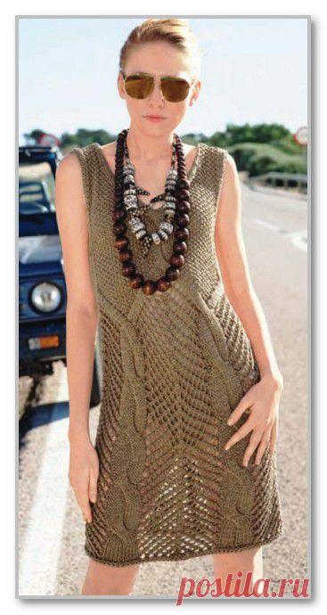 Вязание спицами для женщин. Однотонный сарафан с крупным рельефным узором. Размеры: 38/40