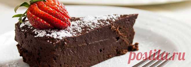 Простой шоколадный тортик без муки • Рецепт Приготовьте необыкновенно вкусный и простой шоколадный тортик без муки. Ароматный, нежный, влажный и вкусный торт украсит любой праздничный стол.