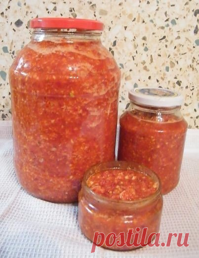 Янним (секретная корейская приправа)) 

Открываю тайну вкуса корейских блюд - все дело в приправе, которую, как ни ищи в магазинах, не найдешь! Эта корейская приправа - янним - придает особый колорит и аромат салатам, а уж про жгучий и в то же время пряно-приятный вкус и говорить не стоит!
Храниться эта красота может годами (если заготовили слишком много), не портится корейская приправа совершенно. Я стараюсь делать такую заготовку раз в два-три года.

Продукты
Чеснок - 1 ...