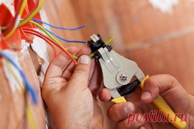 Разводка электропроводки своими руками: от схемы до монтажа - Мужской журнал JK Men's Еще 15 – 20 лет назад нагрузки на электросеть были относительно маленькие, сегодня же наличие большого количества бытовой техники спровоцировало