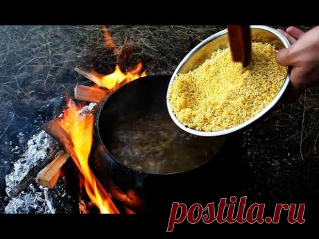 Кулиш на костре. Казацкий кулеш. Козацький куліш. Готовит Никита Сергеевич на природе