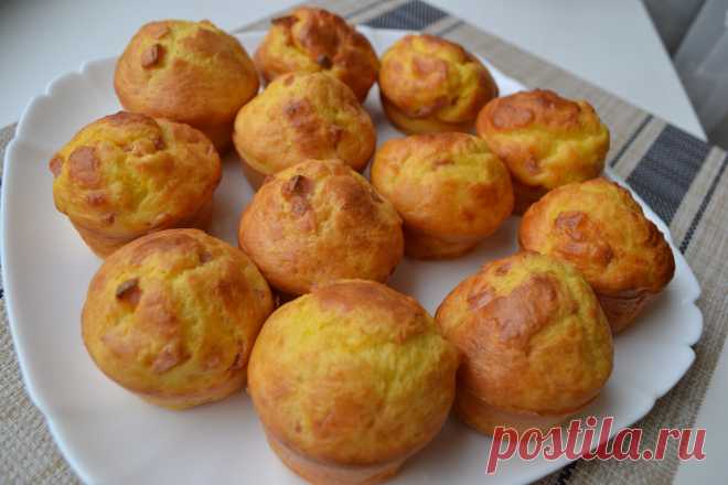 Перекус, от которого сложно отказаться. Основа рецепта: 3 яйца, 3 ложки сметаны, 3 ложки муки. Вкуснота да и только! | Елена/НедОсолила | Яндекс Дзен