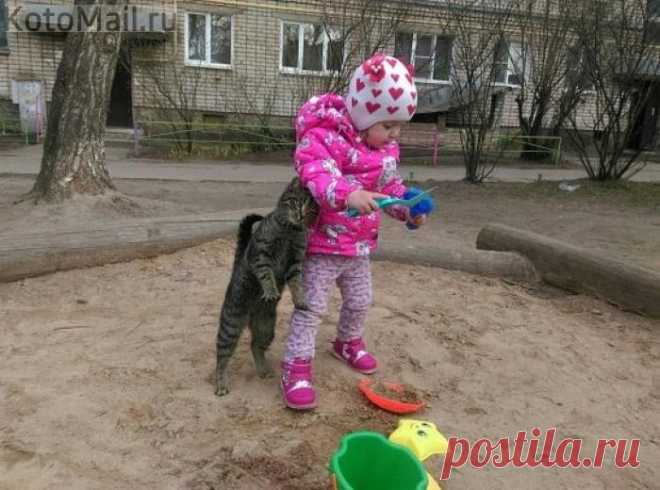 Мы гуляем вместе с Машей