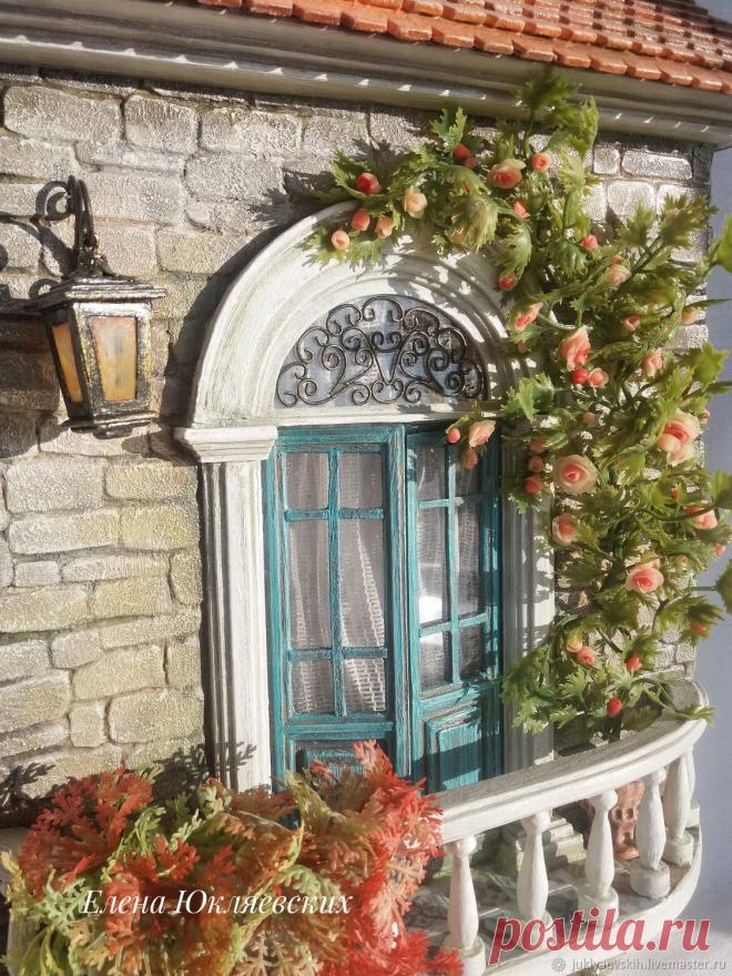 Ключница настенная – заказать на Ярмарке Мастеров – OXJSORU | Ключницы настенные, Курган Ключница настенная в интернет-магазине на Ярмарке Мастеров. Настенная ключница с элементами миниатюры, станет оригинальным украшением вашей прихожей. Покрыта акриловыми красками и лаком, снизу имеются два крючка. Сзади два подвеса. Прекрасный и душевный подарок ручной работы для ваших близких.