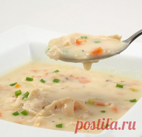 Куриный крем-суп
На 100 грамм - 79.9 ккал Б/Ж/У 5,8/5,1/2,9

Ингредиенты:
Куриное бедро (без кожи) - 3 шт.
Картофель (средний) - 2 шт.
Вода - 1 л.
Горошек зеленый консервированный - 150 гр.
Морковь (средняя) - 1 шт.
Лук репчатый - 1 шт.
Сливки 10% - 170 мл.
Лавровый лист - 1 шт.
Соль - 5 гр.
Сливочное масло - 40 гр.
Зелень укропа - 1 пучок
Способ приготовления:
1.Куриные бедра порубить и варить 20 минут, снимая пену. 
2.Нарезанный соломкой картофель, добавить к бедрам, вар...