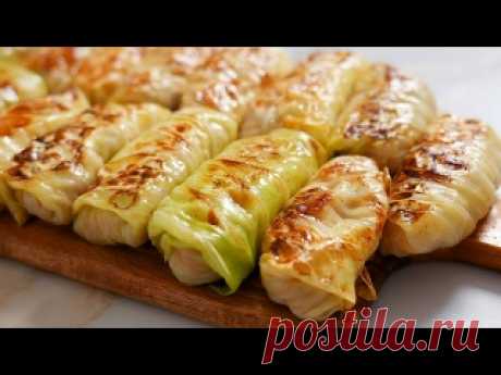 Классические ГОЛУБЦЫ! Идеальный рецепт! Самые вкусные!!! Капуста - 1 шт.Фарш - 700 гРис - 100 г (в сваренном видео 240 г)Вода или молоко - 100-150 млЛук - 1 шт.Морковь - 1 шт.Соль, черный молотый перец - по вкусуОтвар из капусты - 500 млСметана - 1-2 ст.л.Томатный соус - 3 ст.л.Соль, сахар - по вкусуЛавровый лист - 1 шт.