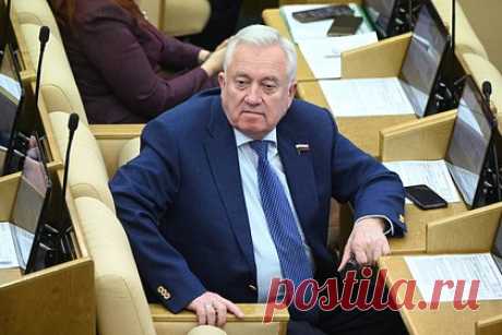 В России назвали вызовом появление авиации НАТО над Черным морем. Депутат Госдумы от крымского региона, генерал-майор запаса Леонид Ивлев назвал вызовом появление боевой авиации стран НАТО над Черным морем. «Кооперация Запада в военной промышленности превратилась в кооперацию поддержки киевского режима», — сказал он. По его мнению, количество таких полетов будет увеличиваться.