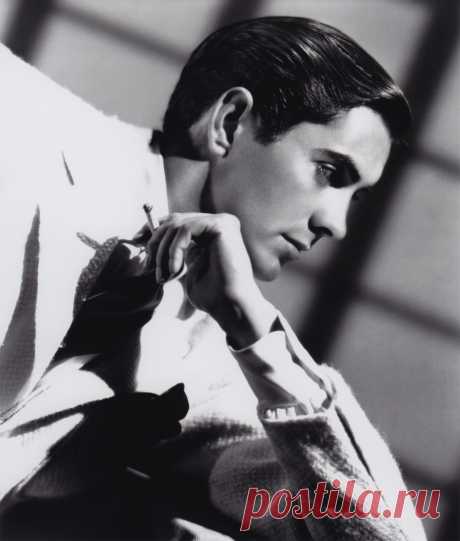 Тайрон Пауэр (Tyrone Power)
- 5 мая, 1914 • 15 ноября 1958