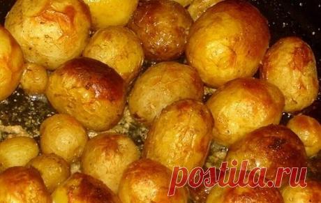 Молодой картофель, запечённый в мультиварке. | Рецепты на каждый день | Дзен