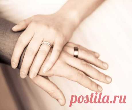 Как совершить приворот на девушку без последствия сразу действует в домашних условиях? 20 простых приворотов на девушку для чтения в домашних условиях которые точно сработают. Как сделать приворот на девушку — любовная магия для мужчин 100% Магический приворот, Магия и колдовство Читать любовные привороты могут как девушки? так и парни и сделать это возможно в домашних условиях самостоятельно, с применением различных предметов обихода,