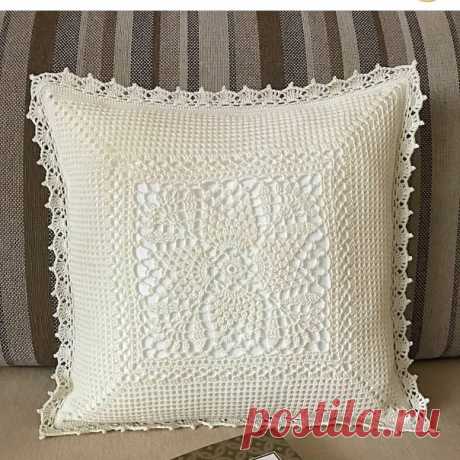 Вязаная крючком наволочка на подушку
#crochet #крючком #подушки