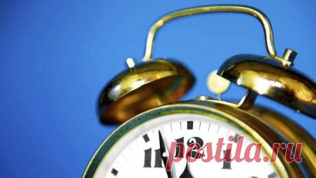 Правда ли, что с возрастом человеку требуется меньше времени на сон - BBC News Русская служба