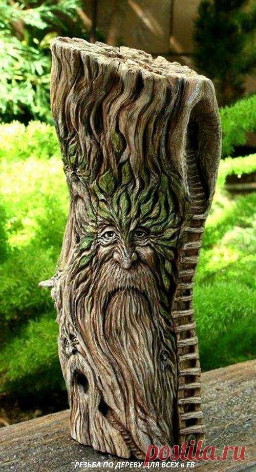 А вот как в представлении Лизы Роджерс выглядит дух леса. 
По-моему не плохо мастерица поработала над пнем а?