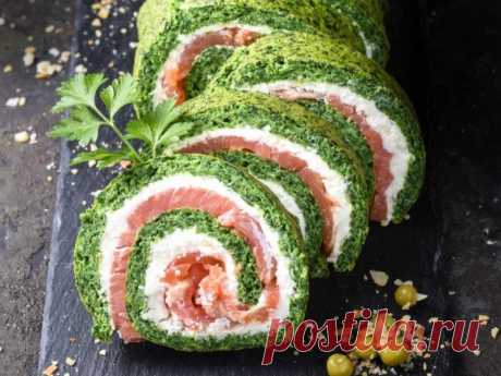 Шпинатный рулет 🍃 с творожным сыром и красной рыбой (семгой) Ещё одна красивая и вкусная идея к новогоднему или любому праздничному столу Изумрудный шпинатный рулет 🍃 с творожным сыром и красной рыбой (семгой). 🍣 Получается безумно вкусная закуска с бомбически красивым разрезом. Начинку можно взять любую, например, натертый твердый сыр 🧀 с майонезом и грибами или курицей. 🍗 Хотите сделайте вообще без рыбы, только с сырным кремом, а в серединку можно положить отварную ...