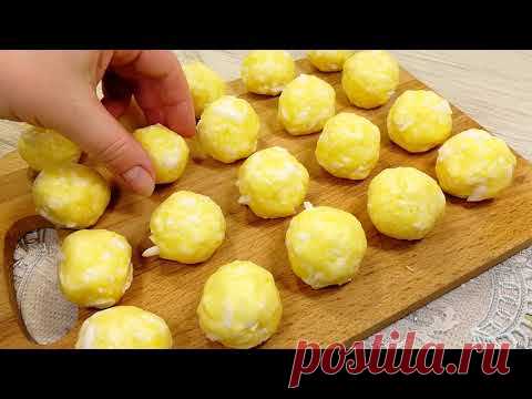 Такой картошки вы еще не пробовали!
В духовке
2 крупные картофелины
2 плавленых сырка (по 100 гр)
2 яйца
соль, сухой чеснок
4 ст.л. панировочных сухарей
1 ст.л. кунжутных семечек
соль, орегано
2 ст.л. растит.масла