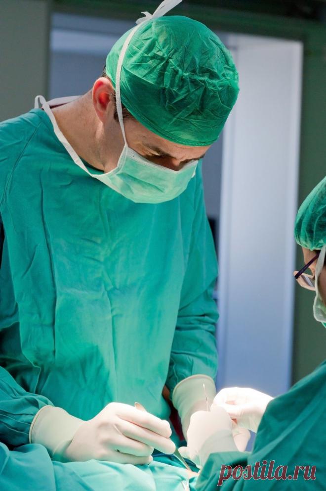 Имплантация гибридного протеза в аорте
Протезирование аорты – одна из ключевых методик, которыми располагает современная эндоваскулярная хирургия. Фактически речь идет об эффективном противодействии аневризме, то есть патологическому расширению аорты. Но протезирование не ...