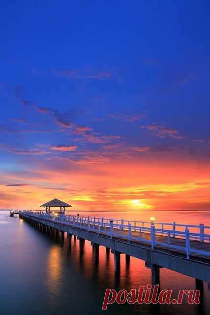 Wooded bridge, Thailand | Sunrise/Sunset