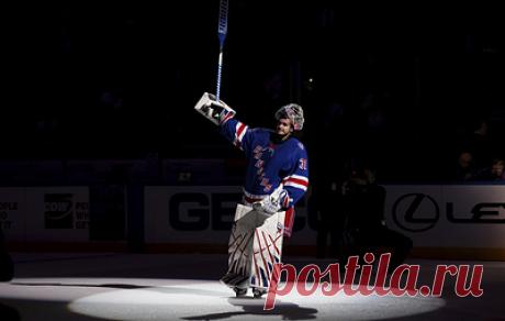 Шестеркина признали второй звездой дня в НХЛ. В матче против "Тампы" (4:0) российский голкипер "Рейнджерс" оформил второй в сезоне шатаут