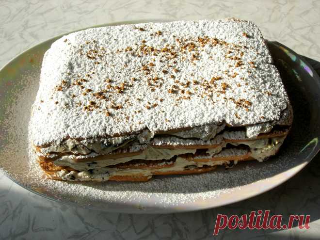 Торт без выпечки с творогом и черносливом