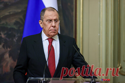 Россия отказалась «зазывать» Казахстан в Союзное государство из вежливости. Россия не намерена специально приглашать Казахстан в члены Союзного государства. Так позицию Москвы обозначил министр иностранных дел Сергей Лавров. Глава внешнеполитического ведомства добавил, что так действует Запад, а у России — другие методы. Мы вежливы люди, добавил министр.