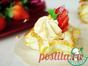 Слоеные корзиночки с карамельными сливками и клубникой - кулинарный рецепт