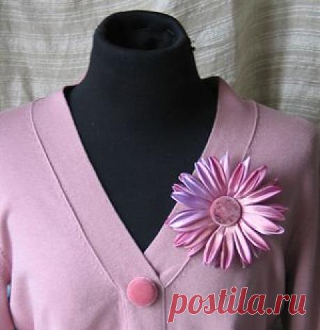 # 07_07. Гербера. Цветок-брошка. Мастер-класс.