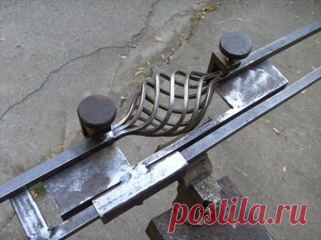 Приспособление для сварки корзинок, стоек и балясин