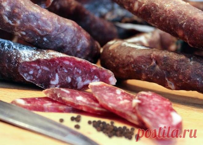 Какая колбаса опаснее - сырокопченая или сыровяленая? Правила выбора колбасы