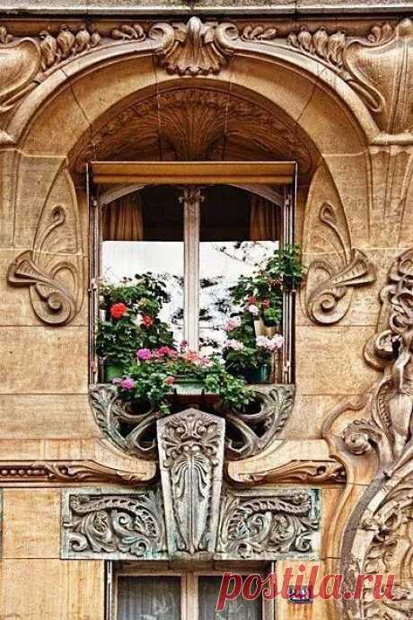 A lovely window in Paris