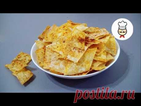 ЧИПСЫ из ЛАВАША / как сделать чипсы в домашних условиях  / CHIPS FROM LAWASHA - YouTube
Приготовьте чипсы из лаваша. Ваши дети остануться довольны, да и покупать не придется неизвестно что. Вкусные быстрые хрустяшки из лаваша порадуют всю вашу семью. 
Ингредиенты:
• Лаваш – 1 шт. 
• Масло подсолнечное – 2 ст. л.
• Прованские травы – 0,5 ч. л.
• Паприка – 1 ч. л.
• Соль – 0,5 ч. л.