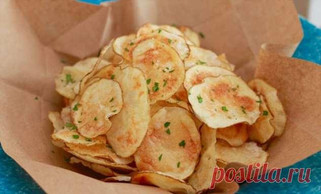Картошку в микроволновку: за минуту делаем чипсы вкуснее чем из магазина . Милая Я