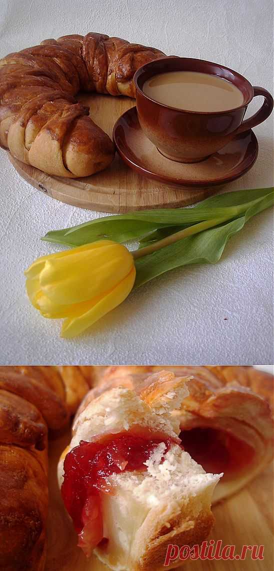 Рулет из полу песочного теста на кефирной закваске.. Рецепт c фото, мы подскажем, как приготовить!