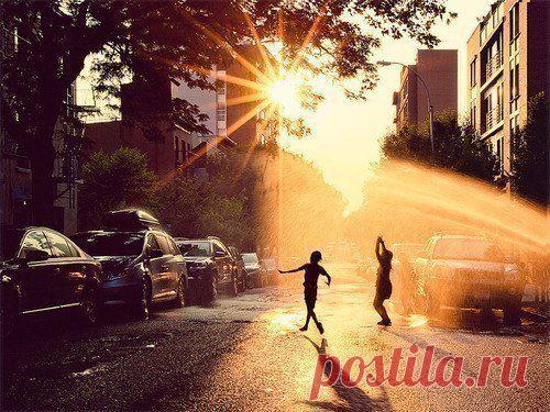 Анна: Словами можно прикасаться............