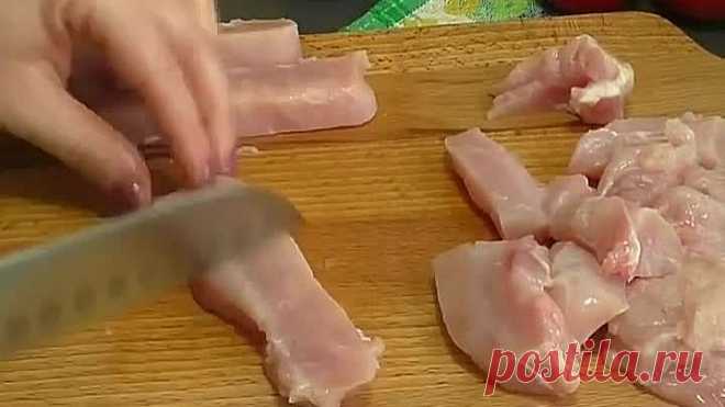 Куриные наггетсы нежирные.